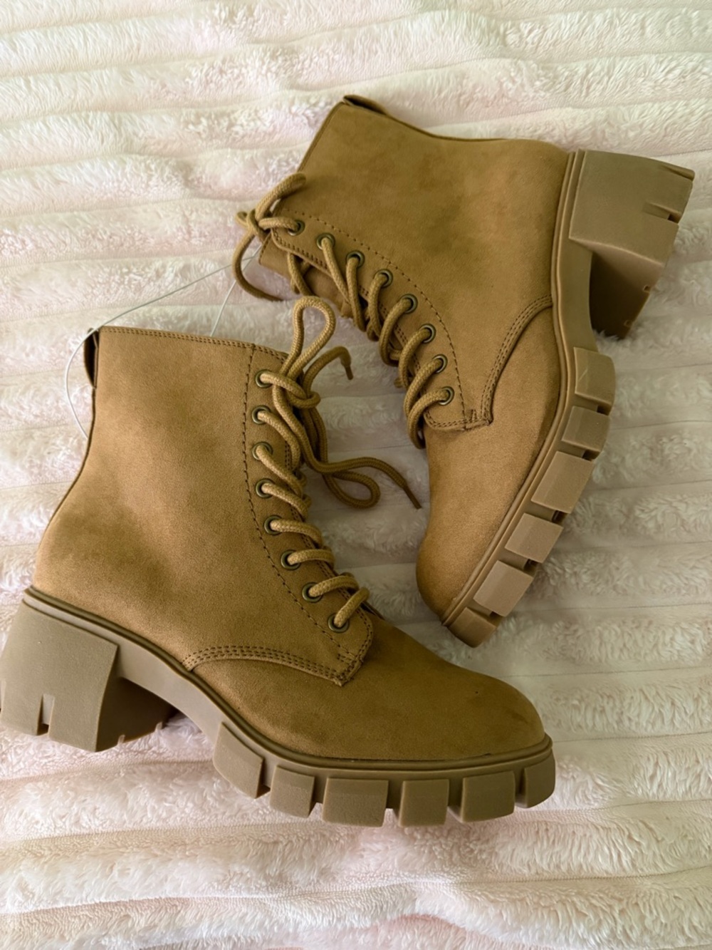Universal Thread Tan Lace-Up Chunky Heel Boots